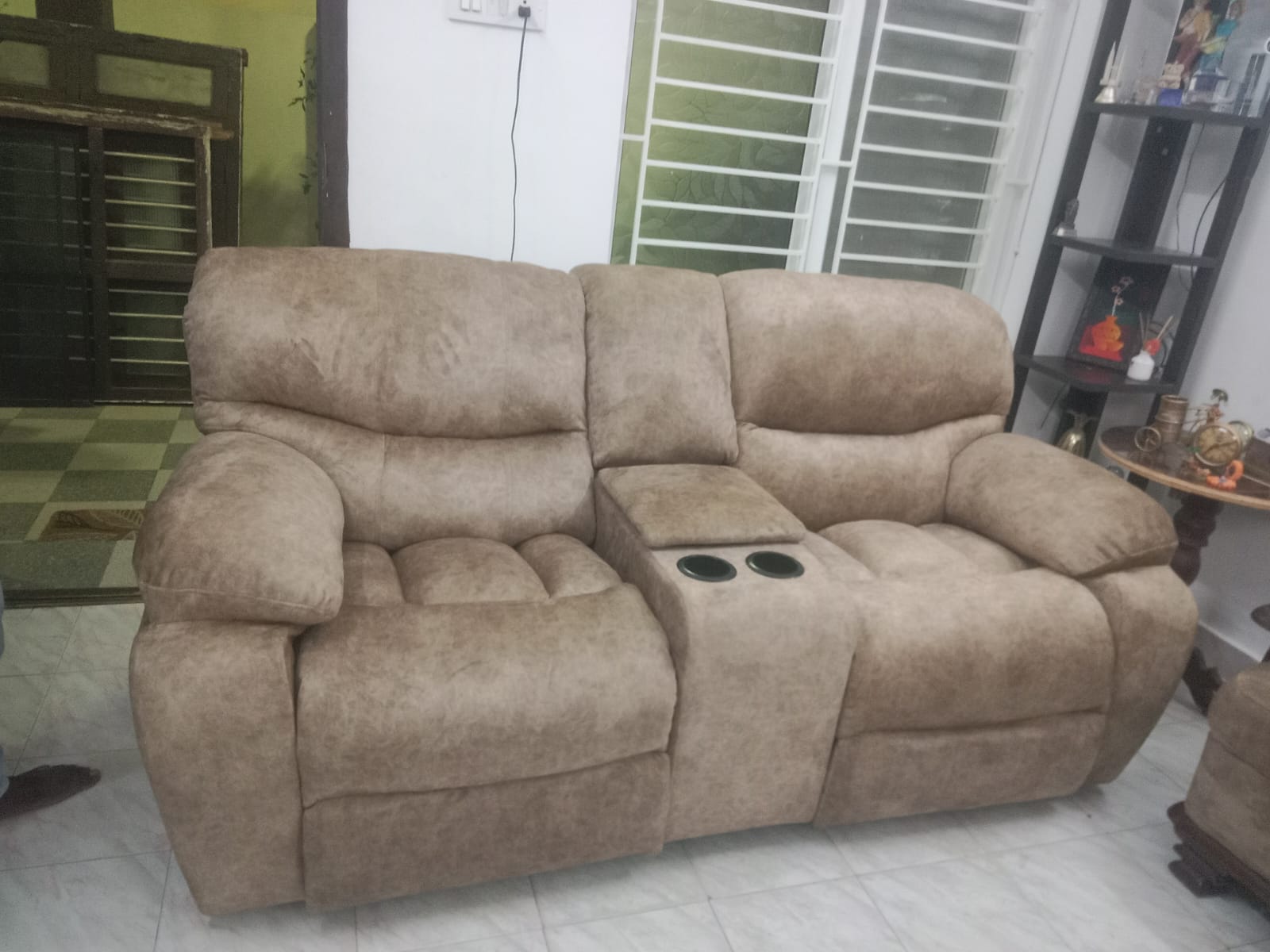 Two-seat recliner sofa with centre console